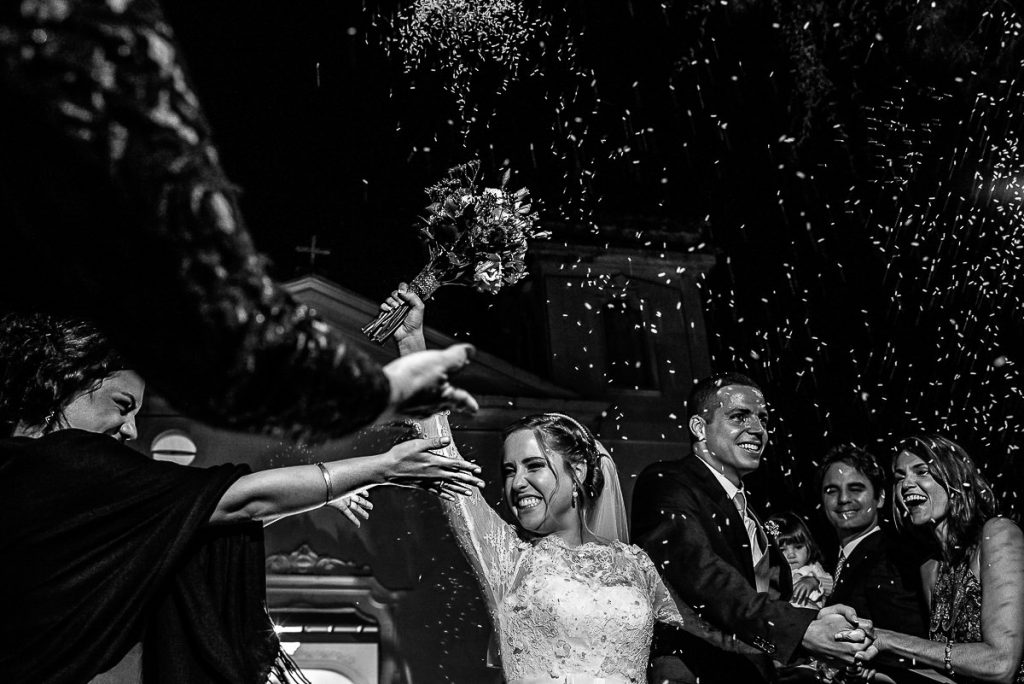 Fotografia de casamento registrada de maneira artística e espontânea. A história do dia mais especial da sua vida pela fotógrafa premiada Claudia Ruiz.