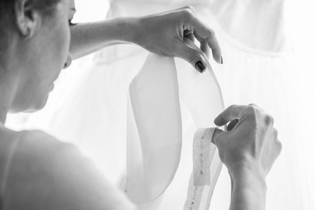 Fotografia de casamento registrada de maneira artística e espontânea. A história do dia mais especial da sua vida pela fotógrafa premiada Claudia Ruiz.
